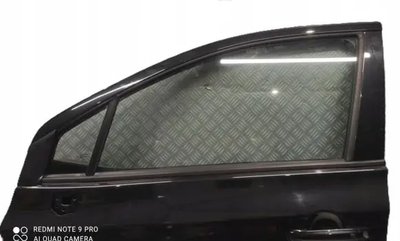 Suzuki SX4 S-Cross Sliding door window/glass 