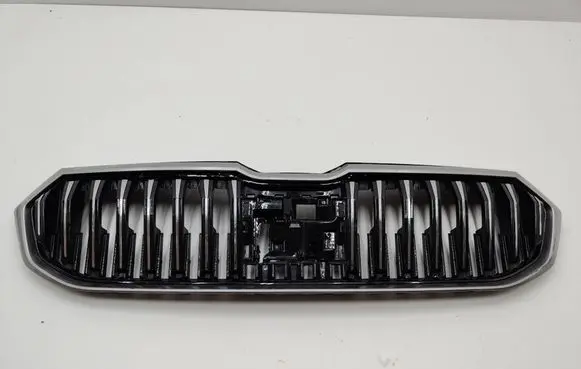 Skoda Superb B8 (3V) Front bumper upper radiator grill 3P0853653A