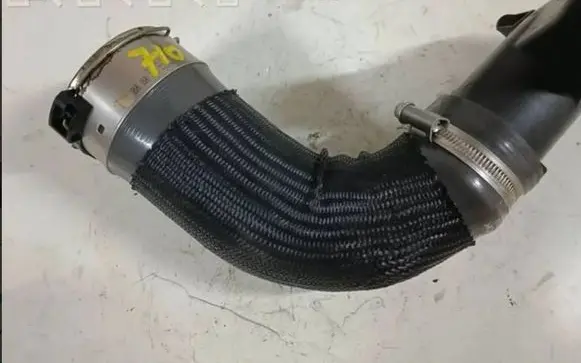 Renault Master III Intercooler hose/pipe 1126090 144605647R