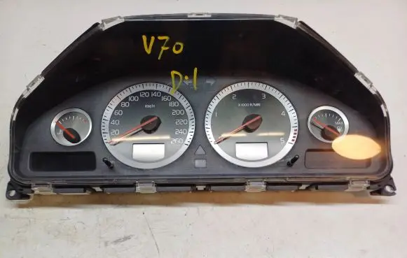 Volvo V70 Speedometer (instrument cluster) 30728791 69594780T 8602026