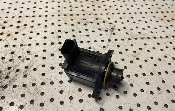 Volkswagen Tiguan Turbo solenoid valve 03C145710D