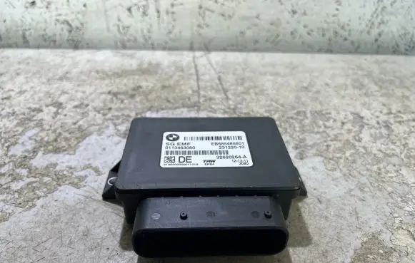 BMW X3 F25 Hand brake control module 32620264