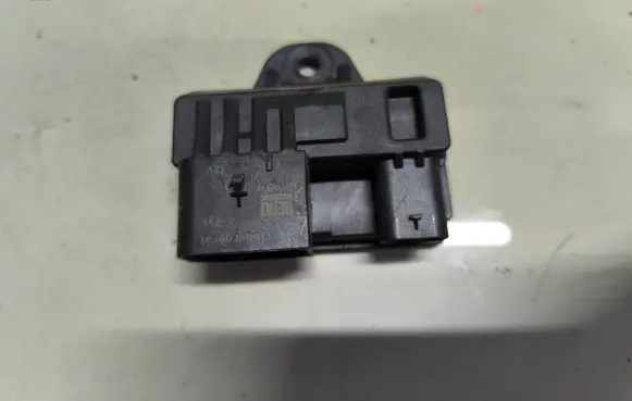 BMW X4 F26 Glow plug pre-heat relay 8519472 14072 0522140104