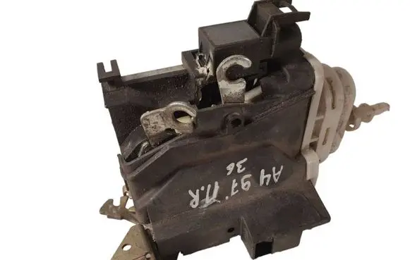 Audi A4 S4 B5 8D Front door lock 8D1837016A