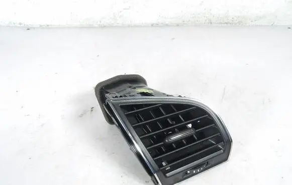 Skoda Fabia Mk3 (NJ) Dashboard side air vent grill/cover trim 6V0819702