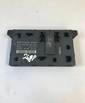 Mercedes-Benz Vito Viano W639 Door control unit/module 6398200326
