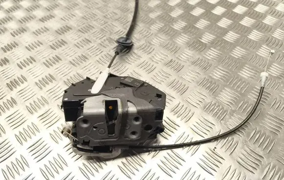Ford Fiesta Front door lock 8A6AA21812BC 406441331