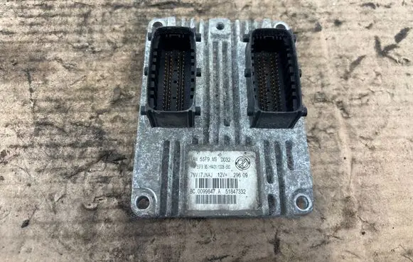 Fiat 500 Engine control unit/module 0099847A 7NN17JNAJ 51847332
