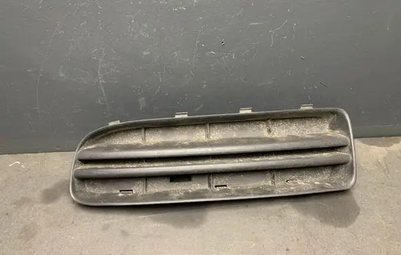 Skoda Octavia Mk2 (1Z) Front bumper lower grill 1Z0807367B