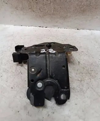 Audi A6 S6 C6 4F Tailgate/trunk/boot lock/catch/latch 8P4827505C