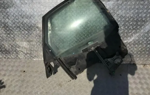 Audi 100 S4 C4 Rear door window/glass frame 