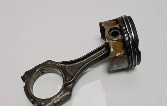 BMW X5 E70 Piston with connecting rod 7843237