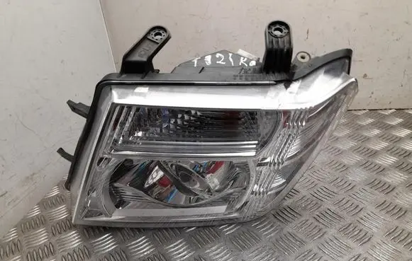 Nissan Pathfinder R51 Headlight/headlamp 260605X10A