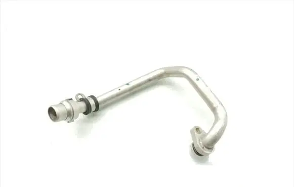 Engine coolant pipe/hose
