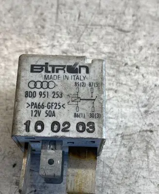 Audi A4 S4 B6 8E 8H Other relay 8d0951253