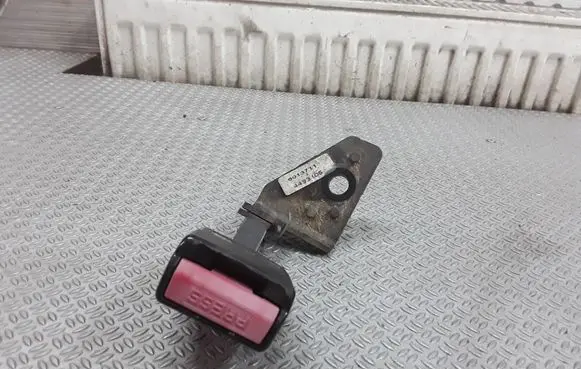 Peugeot 407 Rear seatbelt buckle
