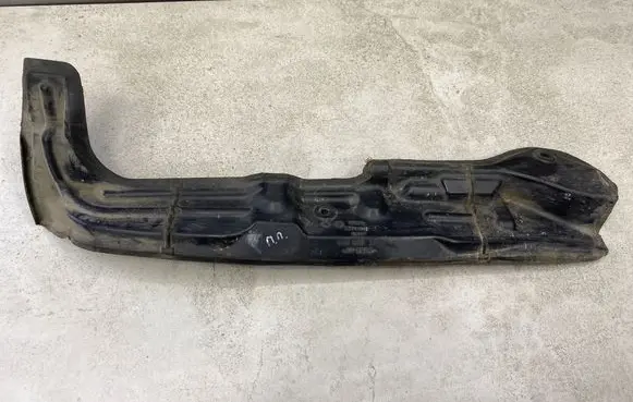 Audi A4 S4 B7 8E 8H Fender foam support/seal 8E0821112A