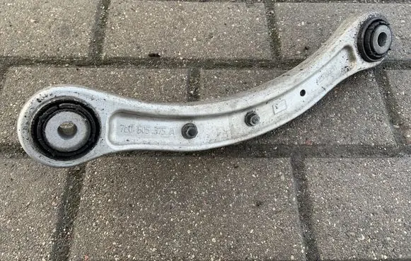 Rear control arm