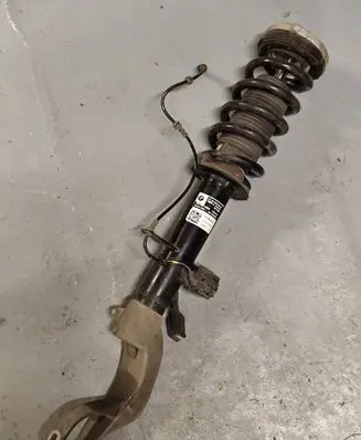 BMW X6 G06 Front shock absorber/damper 6896440 37106896440