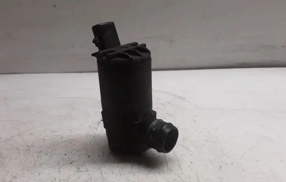 Hyundai Trajet Windscreen/windshield washer pump NOCODE