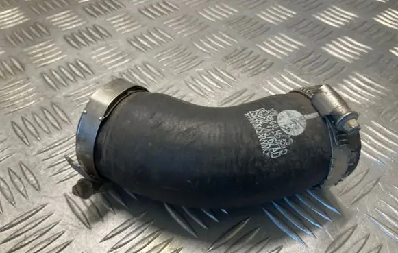 Volkswagen Golf VII Intercooler hose/pipe 04L145828D