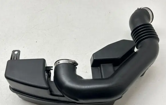 Subaru Legacy Air intake duct part B047