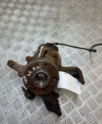 Seat Leon (1M) Front wheel hub 