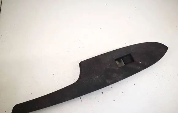 Cadillac ATS Front door window switch trim 1169429x t0505471