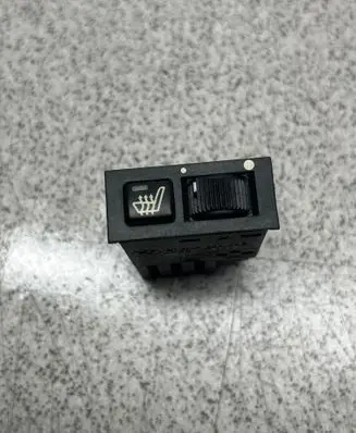 BMW 5 E39 Seat heating switch 8352259