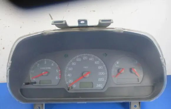 Volvo S40, V40 Speedometer (instrument cluster)