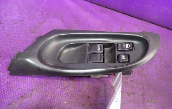 Nissan Almera Tino Quarter vent window switch