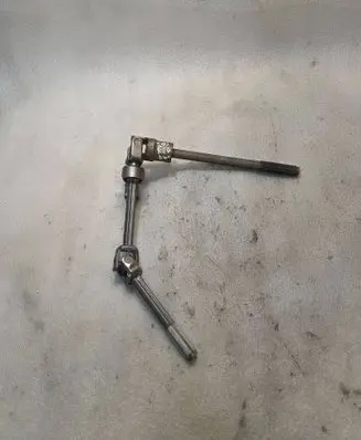 Volkswagen Touareg I Steering column universal joint 