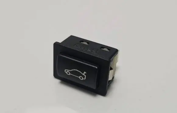 BMW 5 E60 E61 Tailgate opening switch 6921846 26060K