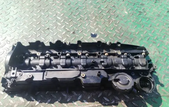 BMW 3 F30 F35 F31 Rocker cam cover 152658