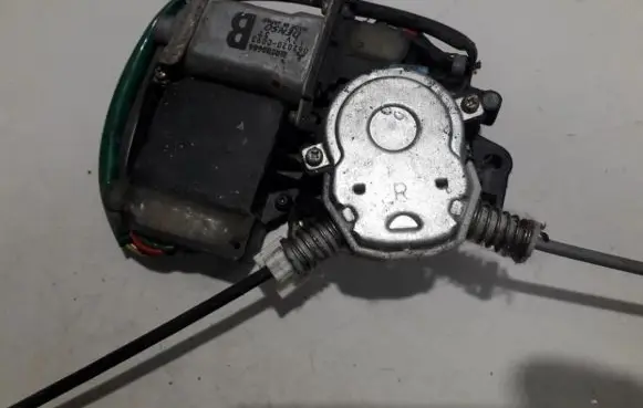 Mitsubishi Galant Front door window regulator motor 0620200093 062020-0093