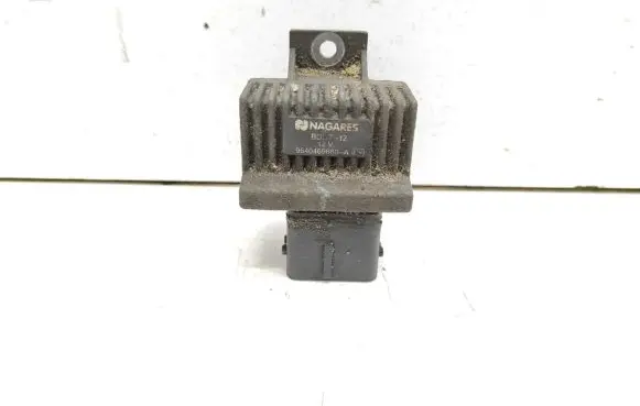 Renault Laguna III Glow plug pre-heat relay 9640469680A