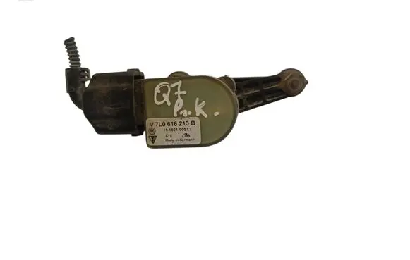 Audi Q7 4L Headlight/headlamp level sensor 7L0616213B