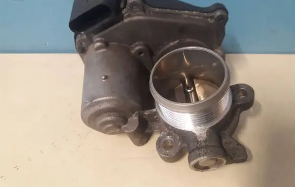 Audi A5 EGR valve 04L131501B