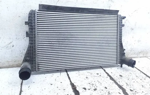 Volkswagen PASSAT B7 Intercooler radiator 3C0145805AN