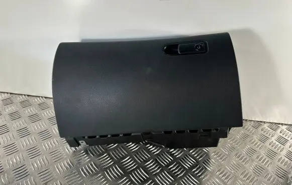 Mercedes-Benz C W205 Glove box A2056800191