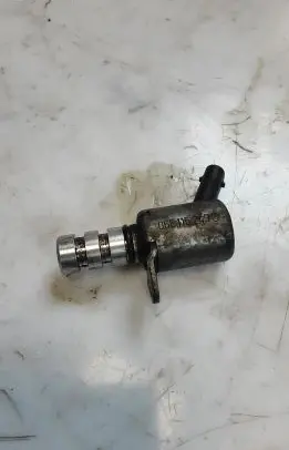 Audi A8 S8 D4 4H Oil pressure sensor 06E115243G