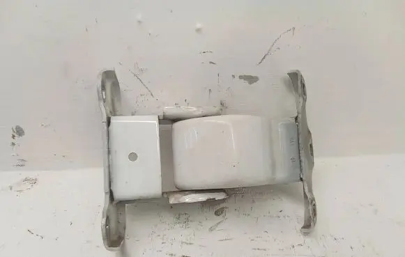 Opel Vivaro Loading door upper hinge 