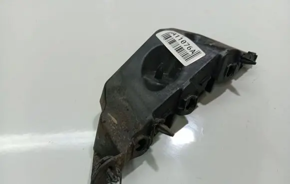 Ford C-MAX II Front bumper mounting bracket AM5117D958A AM51-17D958-A