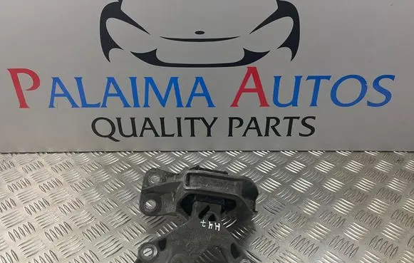 Nissan Qashqai Engine mount bracket 112846249R