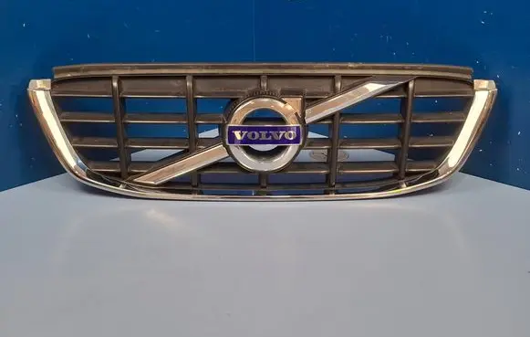 Volvo XC60 Front bumper upper radiator grill 30764558 31284337