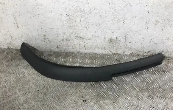 Front bumper lip