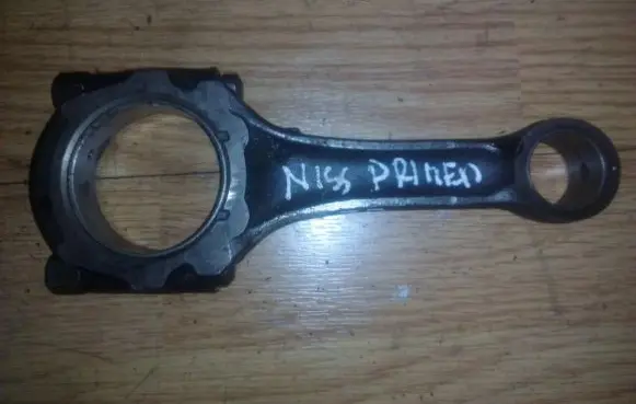 Nissan Primera Connecting rod/conrod 