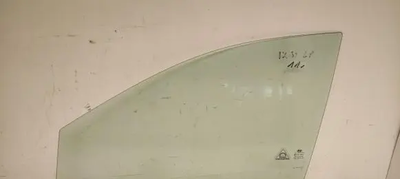 Hyundai ix35 Front windscreen/windshield window 