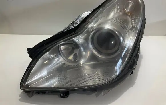 Mercedes-Benz CLS C219 Headlight/headlamp