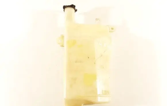 Toyota Land Cruiser (J100) Coolant expansion tank/reservoir